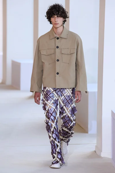 Look 35